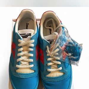 Saucony Women's/Men’s Sneakers in Vibrant Blue and Red
